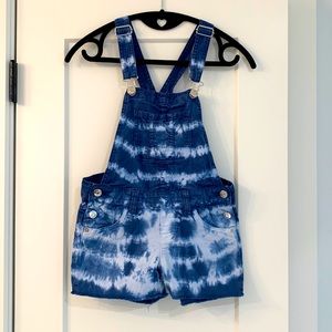Blue tie-dyed shortalls